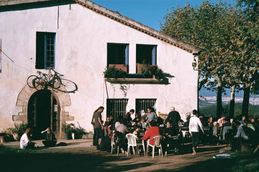https://fungiceramica.pt/files/gimgs/th-18_00025-francisco iurco 1094-AA003_.jpg